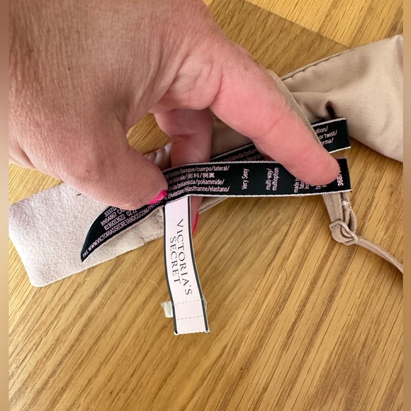 Victorias Secret very sexy new 36B bra - Picture 4 of 4